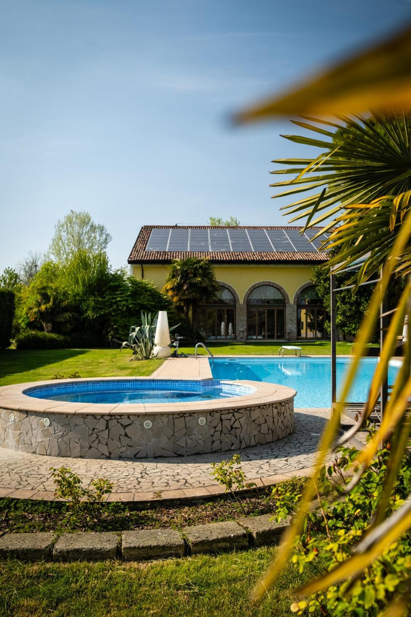 Agriturismo Corte Capiluppia Curtatone Экстерьер фото