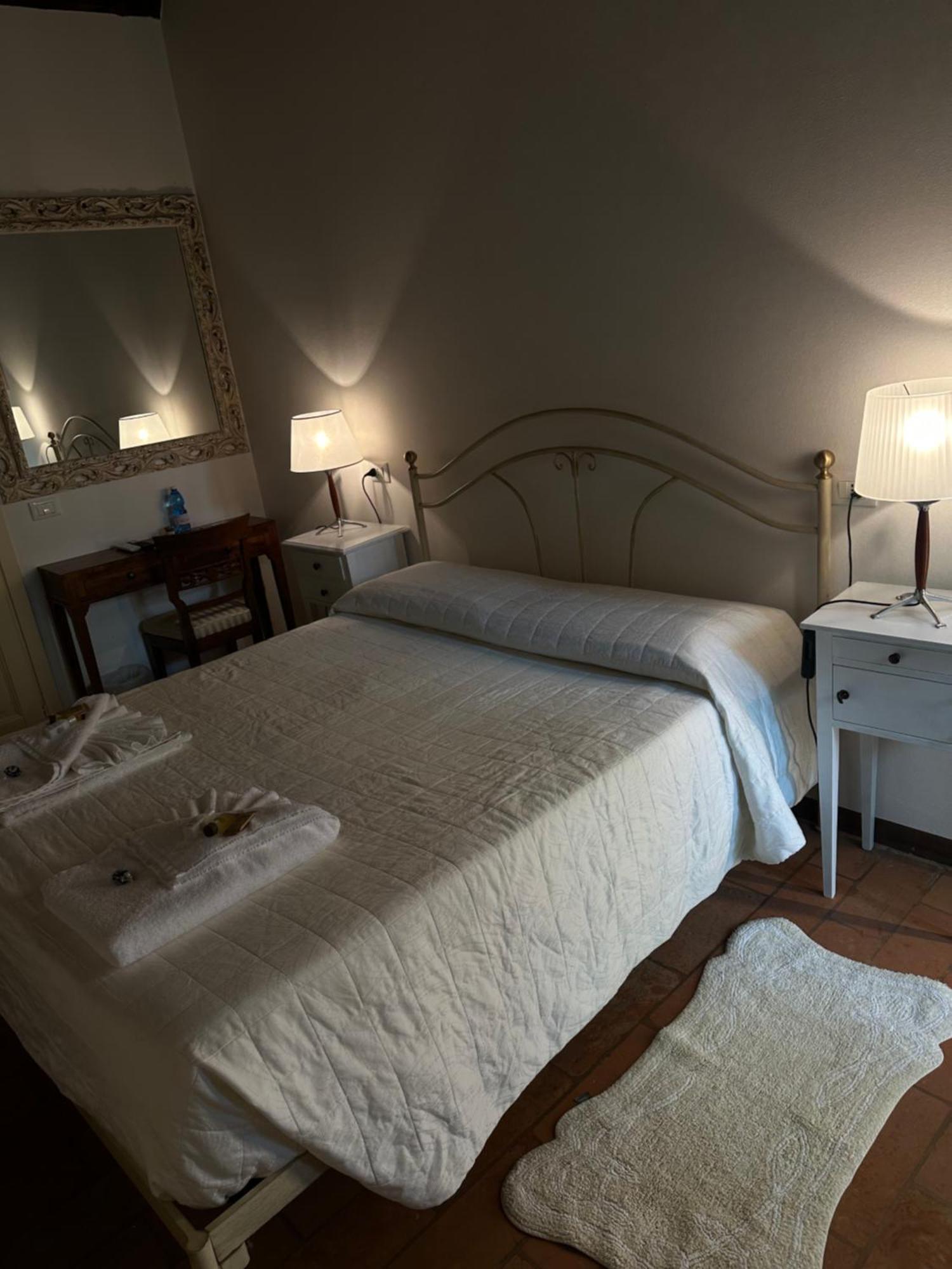 Agriturismo Corte Capiluppia Curtatone Экстерьер фото