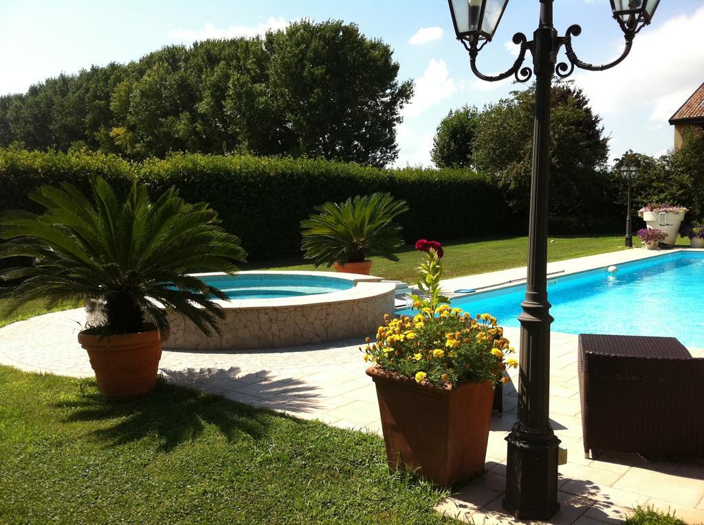 Agriturismo Corte Capiluppia Curtatone Экстерьер фото